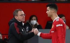 媚肉守护者雨夜带刀不带伞